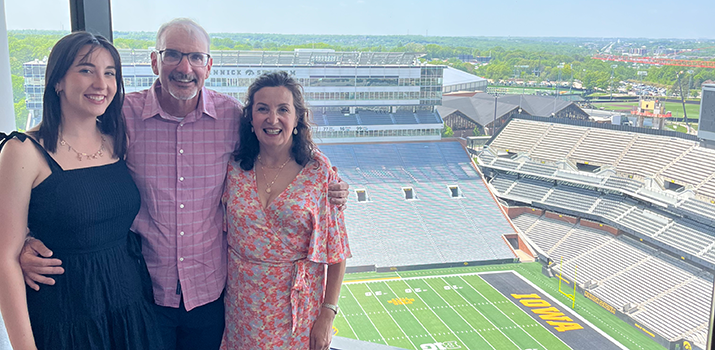 Dr. Megan Sinik and her parents